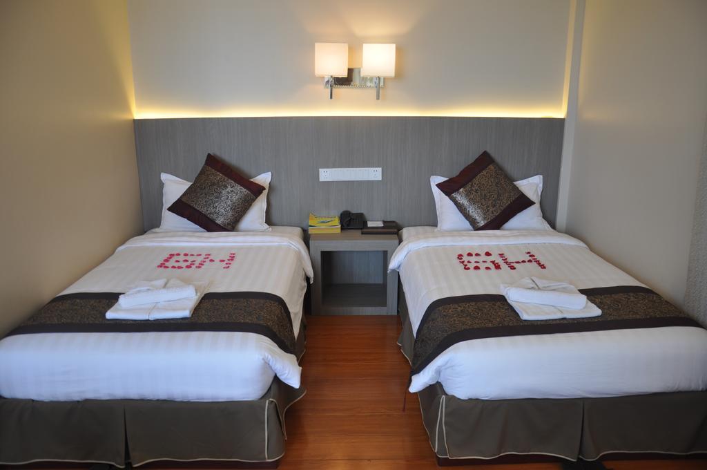 Golden Hill Hotel - Lashio מראה חיצוני תמונה