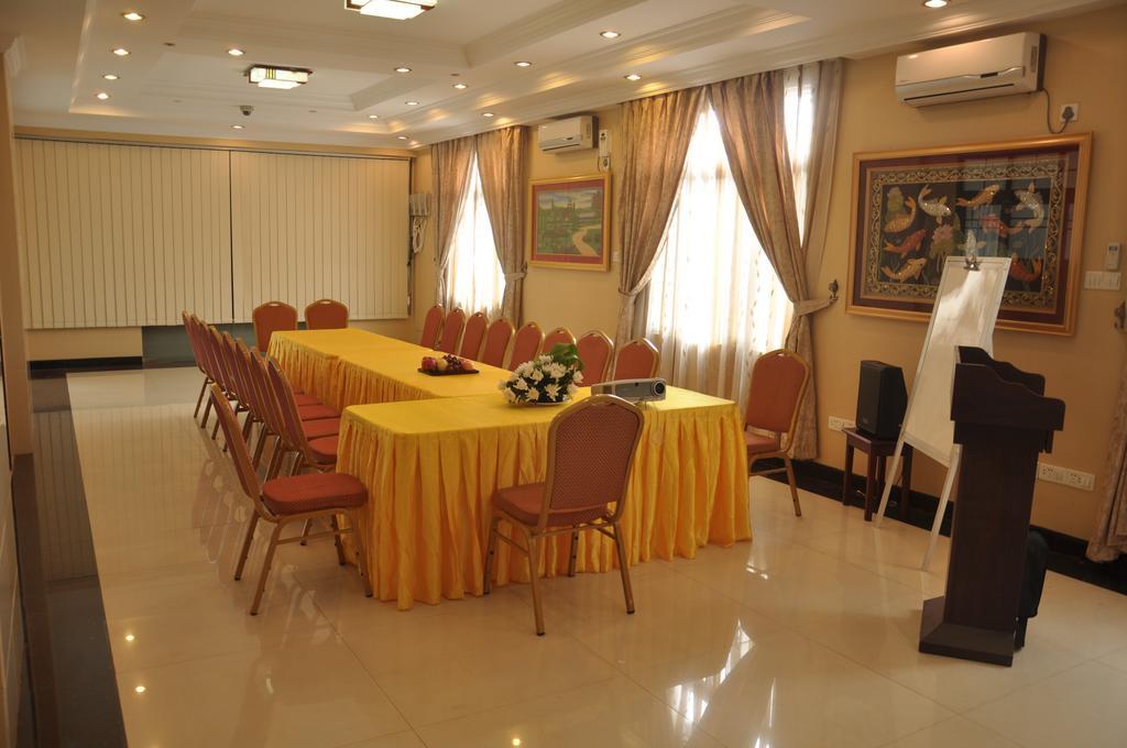 Golden Hill Hotel - Lashio מראה חיצוני תמונה