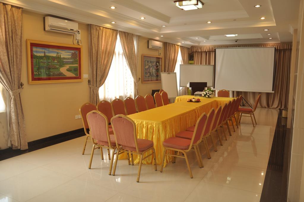 Golden Hill Hotel - Lashio מראה חיצוני תמונה
