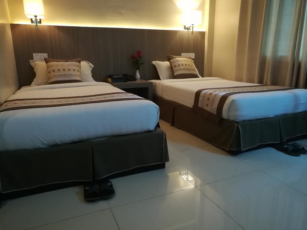 Golden Hill Hotel - Lashio מראה חיצוני תמונה