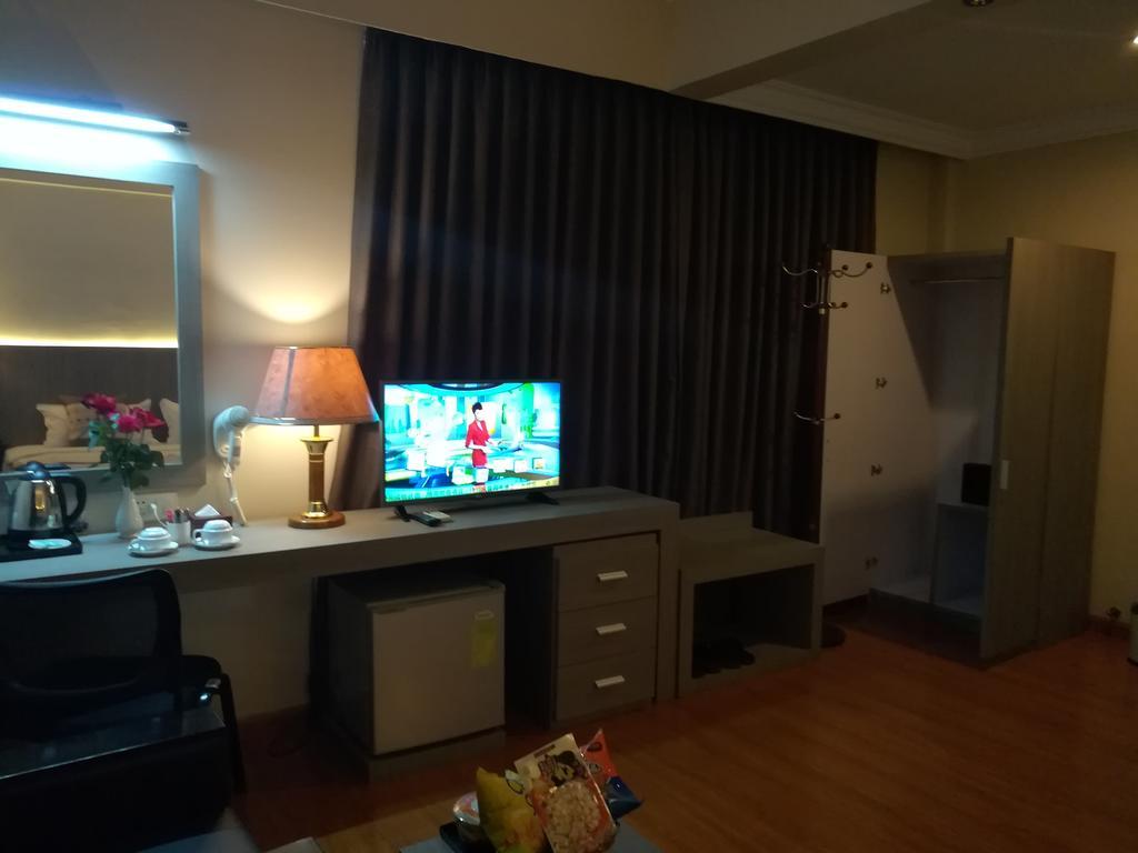Golden Hill Hotel - Lashio מראה חיצוני תמונה