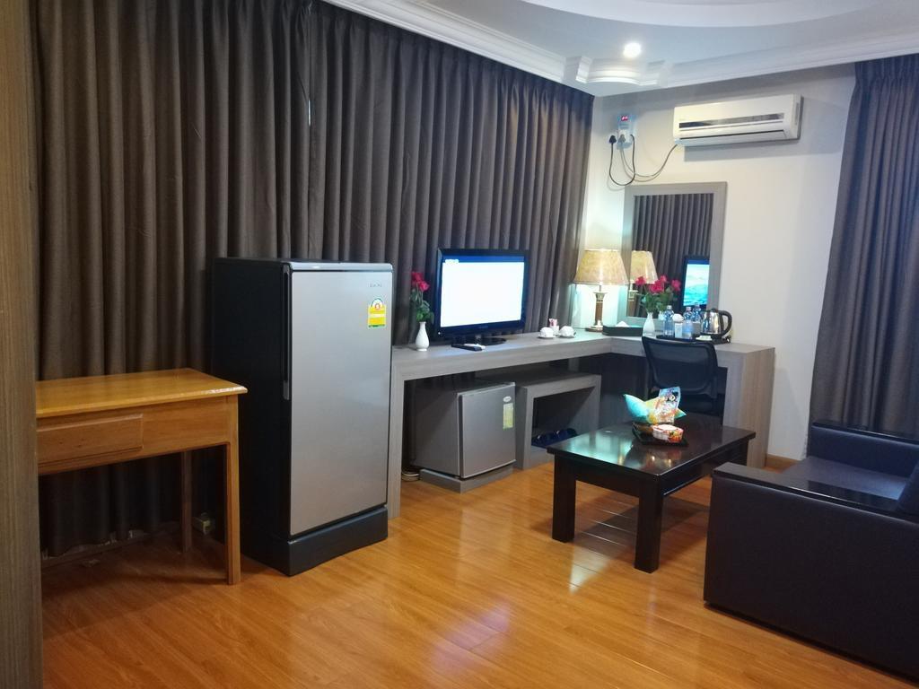 Golden Hill Hotel - Lashio מראה חיצוני תמונה
