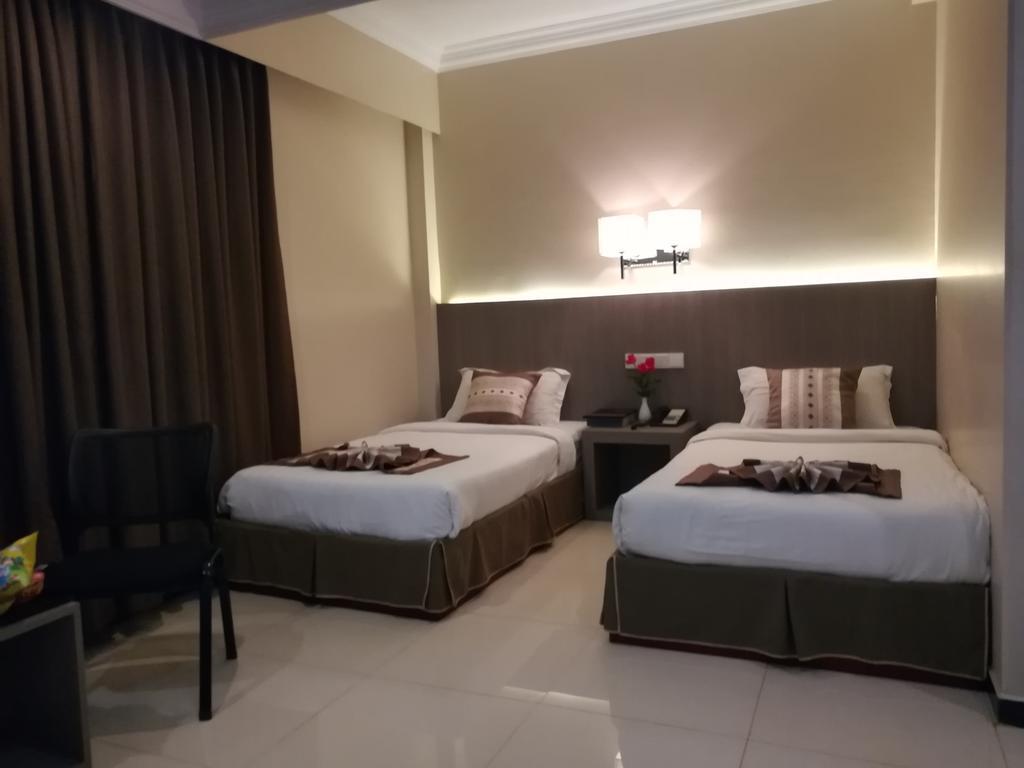 Golden Hill Hotel - Lashio מראה חיצוני תמונה